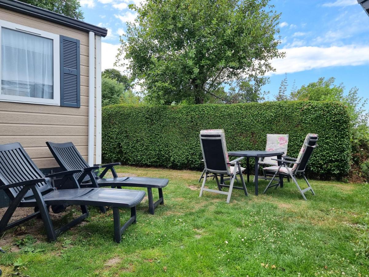 Prachtig Chalet Ok50 D12 Op Familiecamping Осткапеле Екстериор снимка