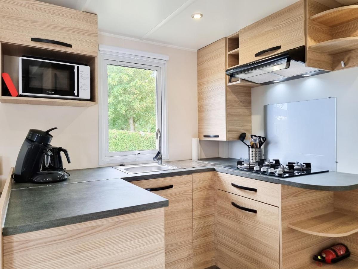 Prachtig Chalet Ok50 D12 Op Familiecamping Осткапеле Екстериор снимка